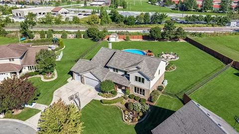 View/Area - 19142 Brompton Ct, Mokena, IL 60448 photo 1 of 2
