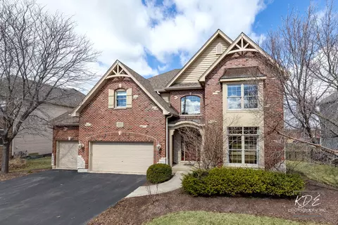 4031 Juneberry Rd, Naperville, IL 60564