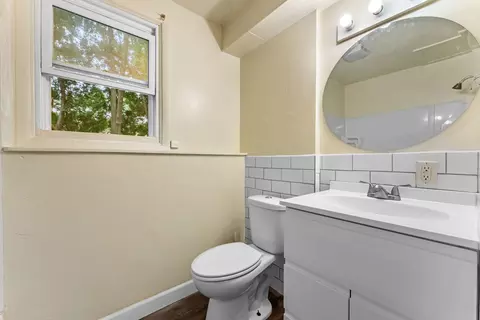 Bath - 1109 8th Ave, Silvis, IL 61282 photo 1 of 1