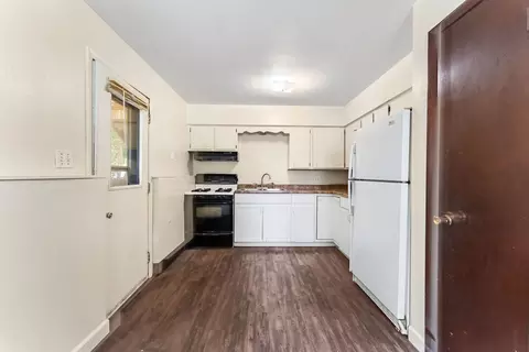 Kitchen - 1109 8th Ave, Silvis, IL 61282 photo 1 of 1