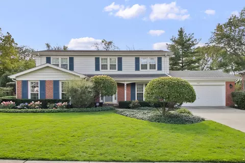 1427 Woodhill Dr, Northbrook, IL 60062