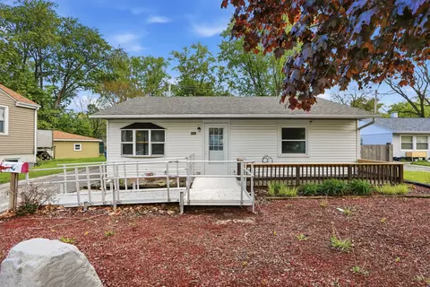 223 Tinbury Ln, Steger, IL 60475