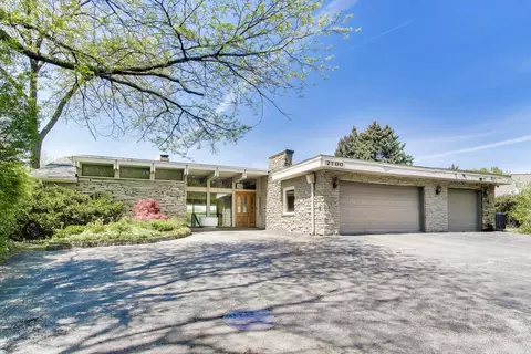 2100 Valley Lo Ln, Glenview, IL 60025