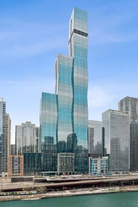 363 E Wacker Dr #1906, Chicago, IL 60601