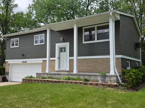 1048 Belle Plaine Ave, Gurnee, IL 60031
