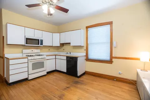 Kitchen - 1220 S River Rd, Des Plaines, IL 60018 photo 1 of 2