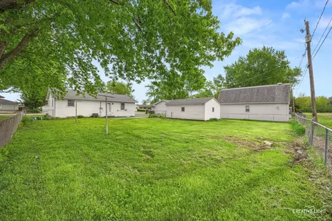 Exterior - 286 S Barbara Dr, Kankakee, IL 60901 photo 2 of 2