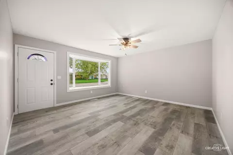 Living - 286 S Barbara Dr, Kankakee, IL 60901 photo 1 of 3