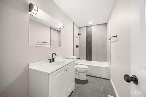 Bath - 286 S Barbara Dr, Kankakee, IL 60901 photo 1 of 1