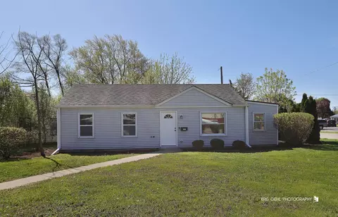 1717 Lyons Ct, Waukegan, IL 60085