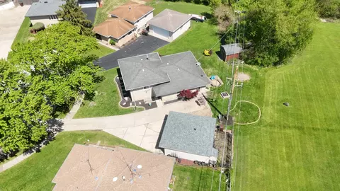 16409 Laura Ln, Oak Forest, IL 60452