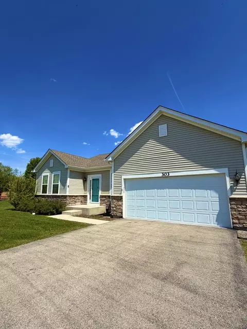 303 Owen Ct, Oswego, IL 60543