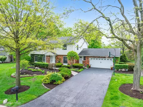 138 Surrey Ln, Burr Ridge, IL 60527 photo 4