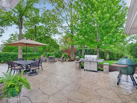 138 Surrey Ln, Burr Ridge, IL 60527 photo 21