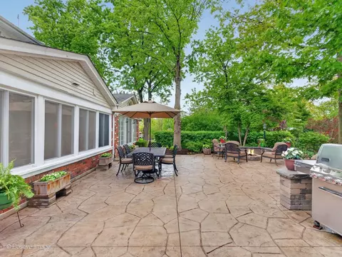 138 Surrey Ln, Burr Ridge, IL 60527 photo 19