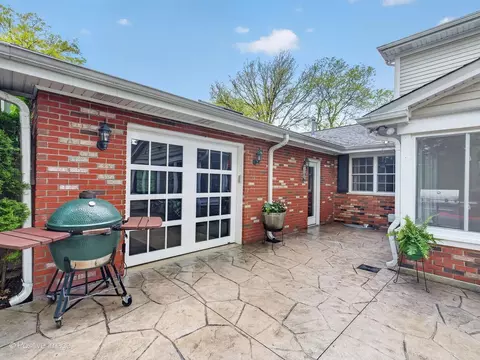 138 Surrey Ln, Burr Ridge, IL 60527 photo 23