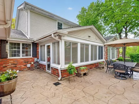 138 Surrey Ln, Burr Ridge, IL 60527 photo 24
