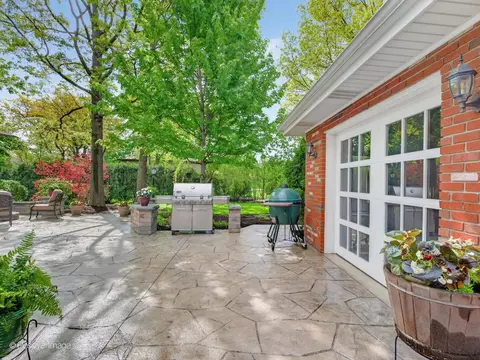 138 Surrey Ln, Burr Ridge, IL 60527 photo 14