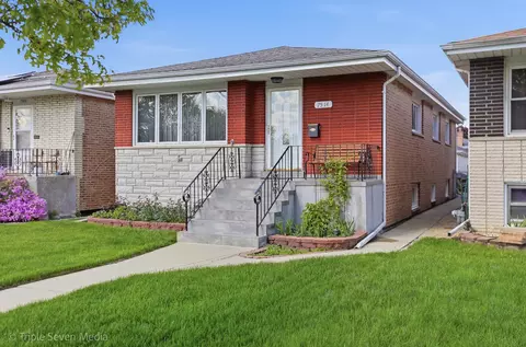 7514 Lockwood Ave, Burbank, IL 60459