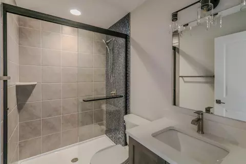 Bath - 15738 Creekview Dr, Plainfield, IL 60544 photo 5 of 5