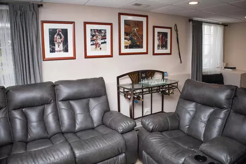 Living - 5451 Elizabeth Pl #0, Rolling Meadows, IL 60008 photo 4 of 4