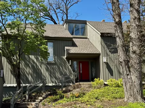 412 Deer Trail Hl #B, Lake Barrington, IL 60010