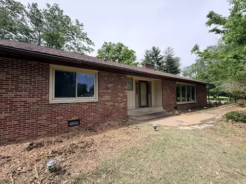 1400 Miller Dr, Herrin, IL 62948