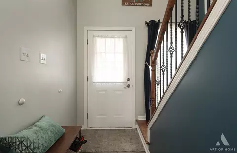 Entry Way - 8040 Daniel Dr, Justice, IL 60458 photo 1 of 2