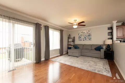 Living - 8040 Daniel Dr, Justice, IL 60458 photo 1 of 3