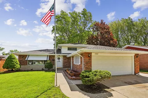 17121 Ingleside Ave, South Holland, IL 60473