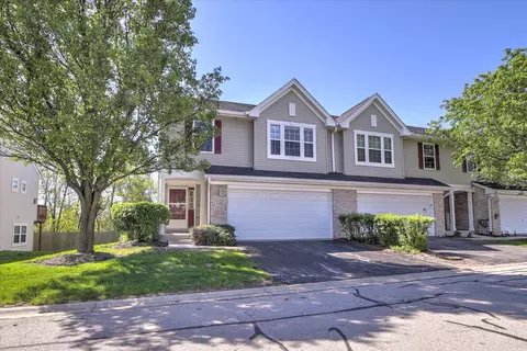 1331 Acorn Dr, Crest Hill, IL 60403