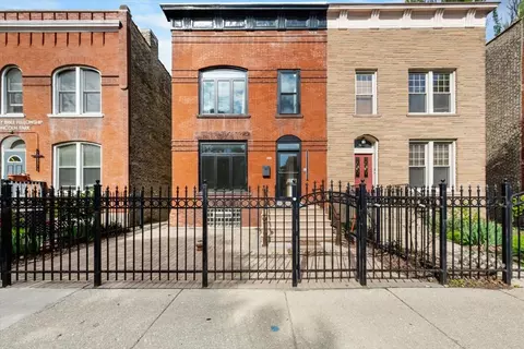 2444 N Sheffield Ave, Chicago, IL 60614