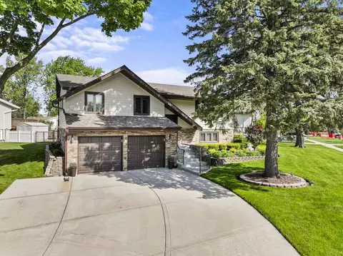 1214 Milton Ln, Schaumburg, IL 60193