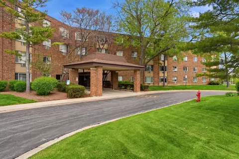 1500 Robin Cir #205, Hoffman Estates, IL 60169