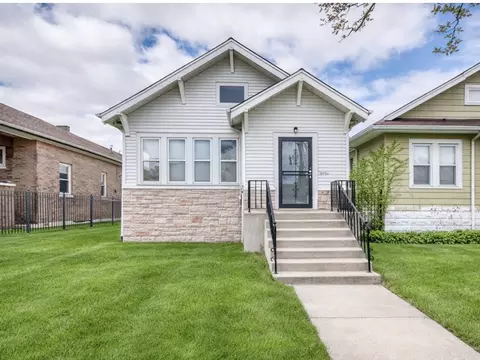 10204 S Lafayette Ave, Chicago, IL 60628