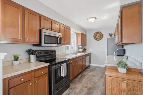 Kitchen - 215 N Yates St, Alpha, IL 61413 photo 2 of 3