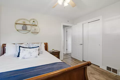 Bedroom - 215 N Yates St, Alpha, IL 61413 photo 6 of 6