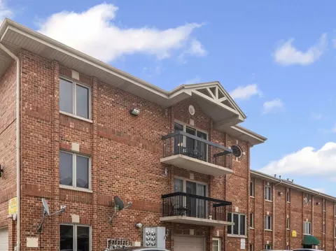 10710 Central Ave #3D, Chicago Ridge, IL 60415