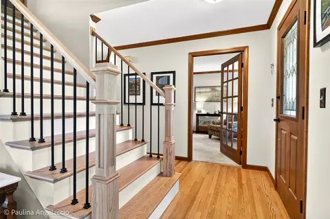 Entry Way - 321 Bryan Dr, Cary, IL 60013 photo 1 of 2