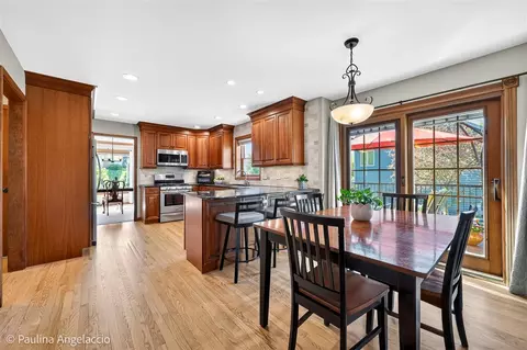 Kitchen - 321 Bryan Dr, Cary, IL 60013 photo 4 of 5