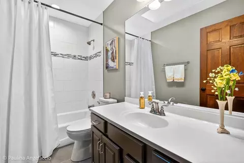 Bath - 321 Bryan Dr, Cary, IL 60013 photo 3 of 3