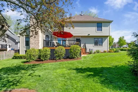 Exterior - 321 Bryan Dr, Cary, IL 60013 photo 5 of 7