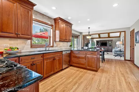 Kitchen - 321 Bryan Dr, Cary, IL 60013 photo 3 of 5
