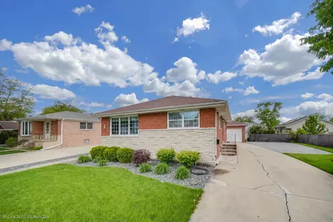 29 W 31st Pl, Steger, IL 60475