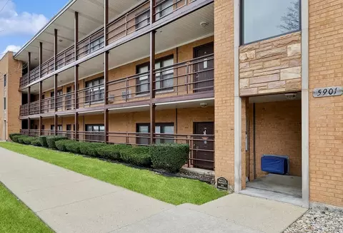 5901 N Naper Ave #1C, Chicago, IL 60631
