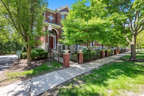 1127 Gilbert Ave #1127, Downers Grove, IL 60515
