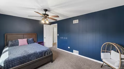 Bedroom - 88 Devonshire Cir, Elgin, IL 60123 photo 5 of 6