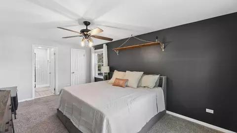 Bedroom - 88 Devonshire Cir, Elgin, IL 60123 photo 1 of 6