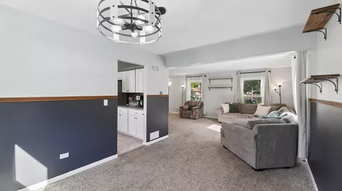 Other - 88 Devonshire Cir, Elgin, IL 60123 photo 2 of 6