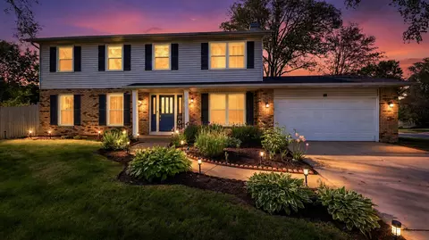 Exterior - 88 Devonshire Cir, Elgin, IL 60123 photo 4 of 7